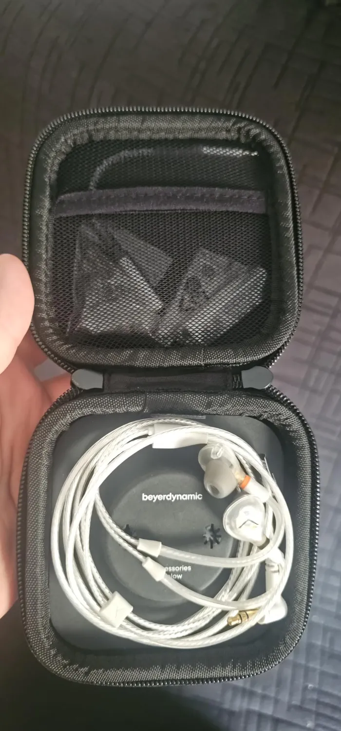 beyerdynamic DT 30 IE moniteur intra-auriculaire scène
