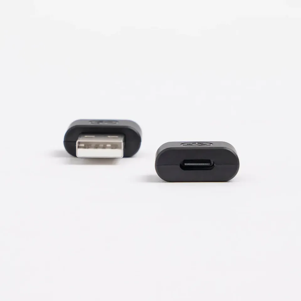 JLab Adaptateur USB-C vers USB-A accessoire noir compact