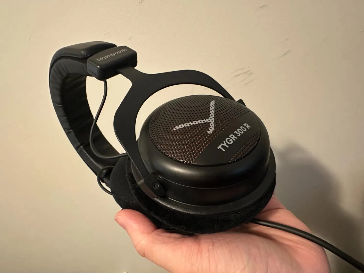 beyerdynamic TYGR 300 R casque gaming filaire ouvert noir