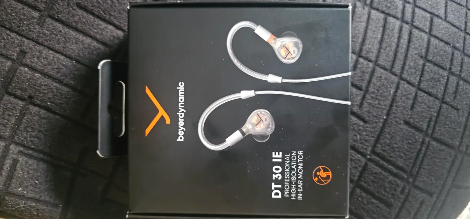 beyerdynamic DT 30 IE moniteur intra-auriculaire scène