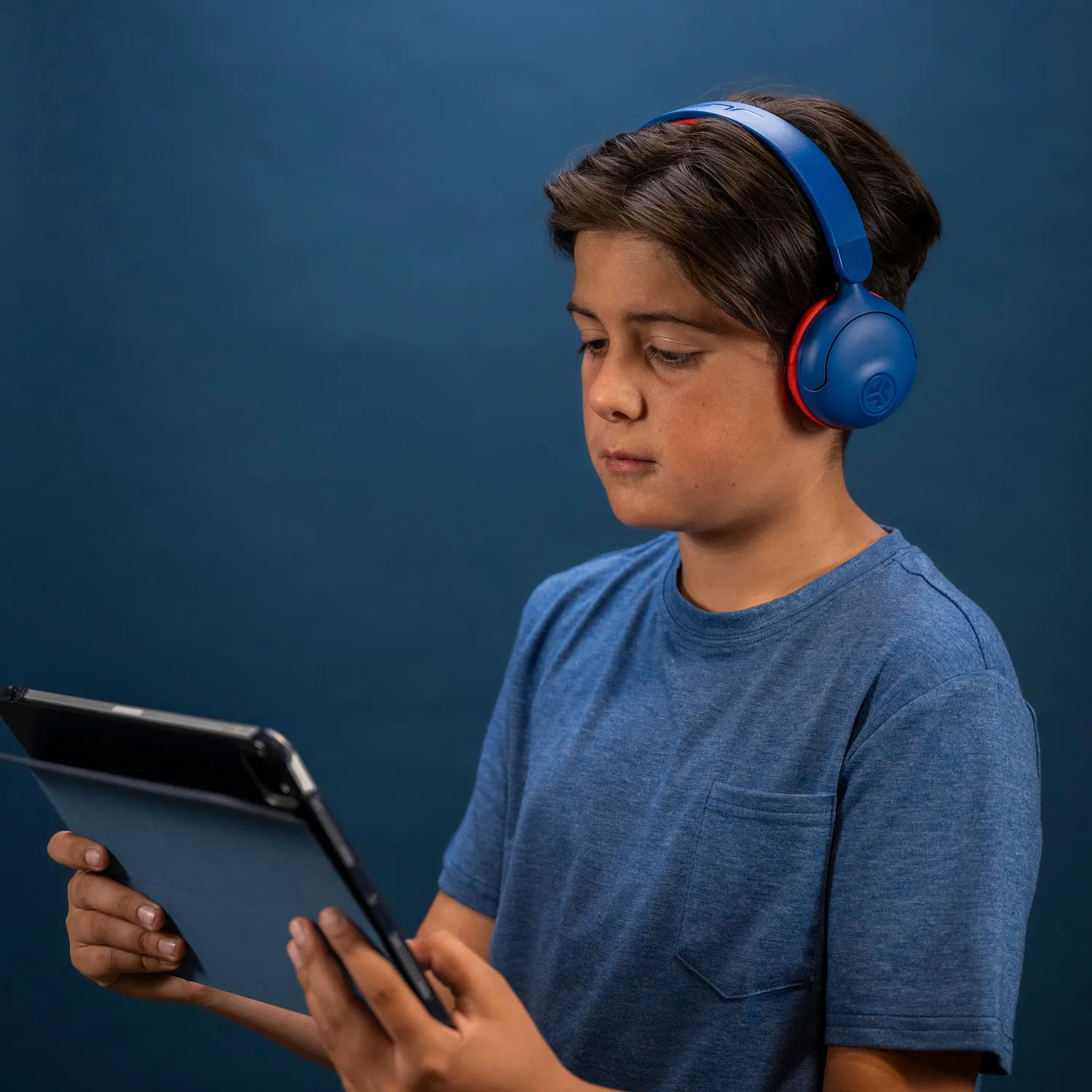 JLab JBuddies ANC casque enfant bleu/rouge réduction bruit