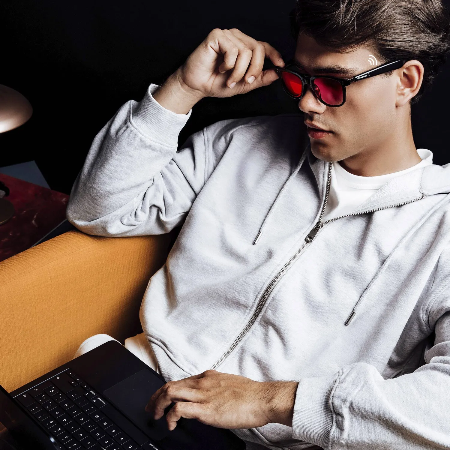Energy Sistem Night Mode Music Sunglasses lunettes bluetooth noire verres rouges