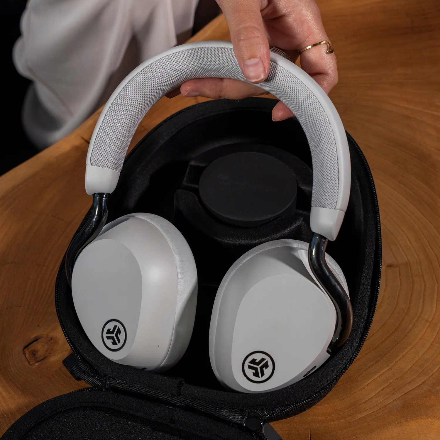JLab Epic Lux Lab Edition casque cloud ANC 90h