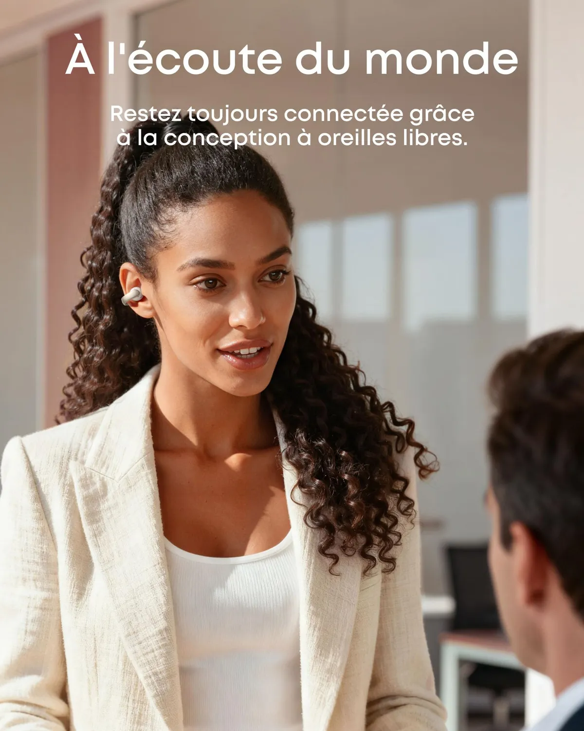 Soundcore AeroClip écouteurs ouverts champagne clip