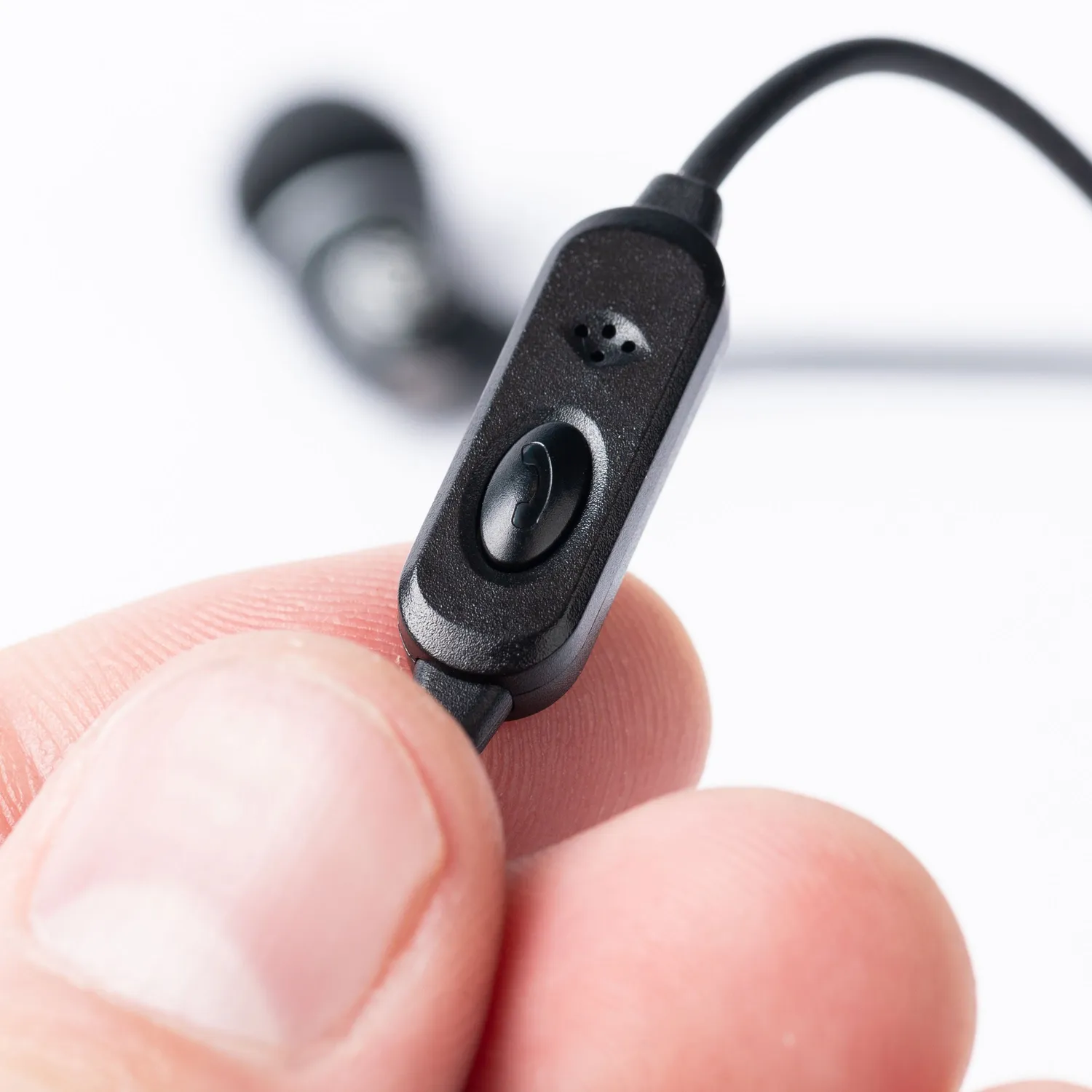 JLab JBuds J6MS oreillette filaire mono micro jack noir