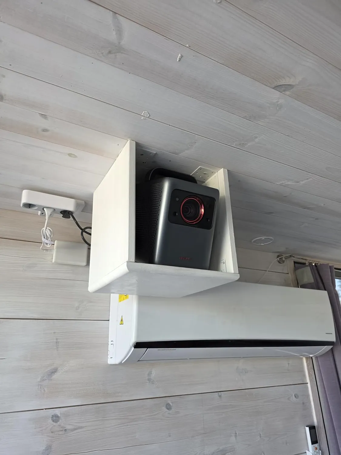 Nebula Cosmos Laser 4K D2350 vidéoprojecteur gris laser 2200 lumens
