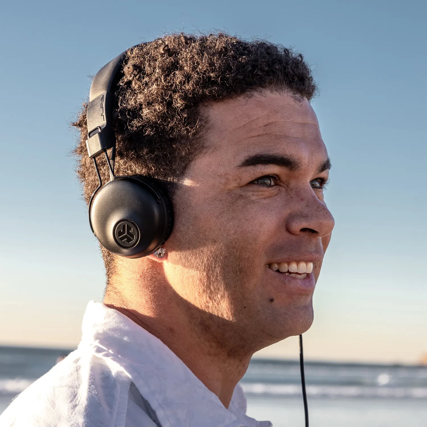 JLab Studio casque filaire noir jack 3,5 mm pliable