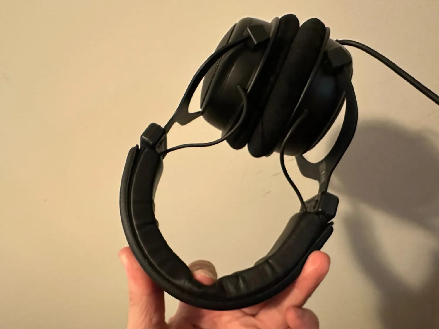beyerdynamic TYGR 300 R casque gaming filaire ouvert noir
