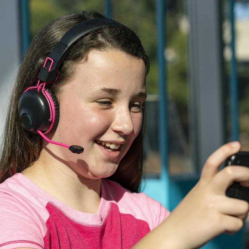 JLab JBuddies Play casque gaming enfant rose 22h