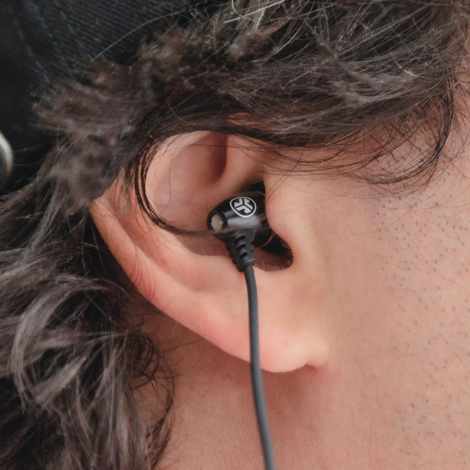 JLab JBuds J6MS oreillette filaire mono micro jack noir