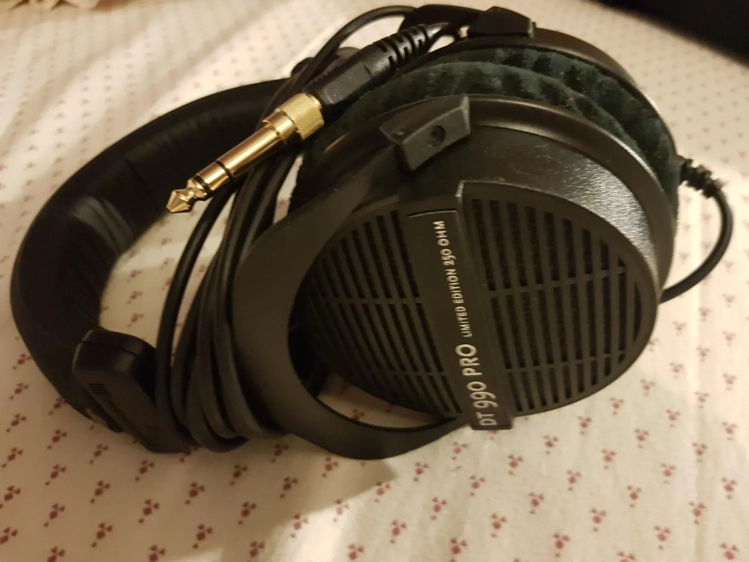 beyerdynamic DT 990 Pro casque studio 250 ohms noir ouvert