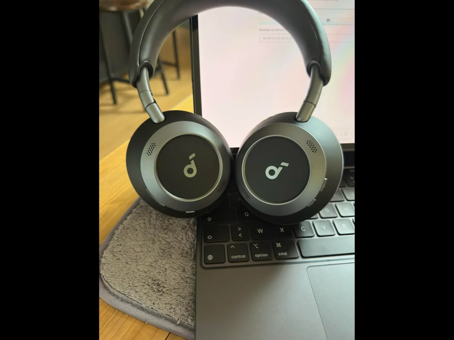 soundcore Space One Pro casque bluetooth blanc crème 60h
