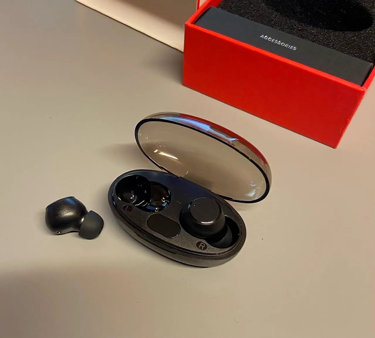 Soundswealth Mini écouteurs Bluetooth noir 18H LED