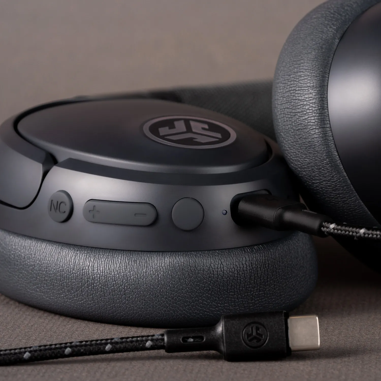 JLab JBuds Lux ANC casque graphite